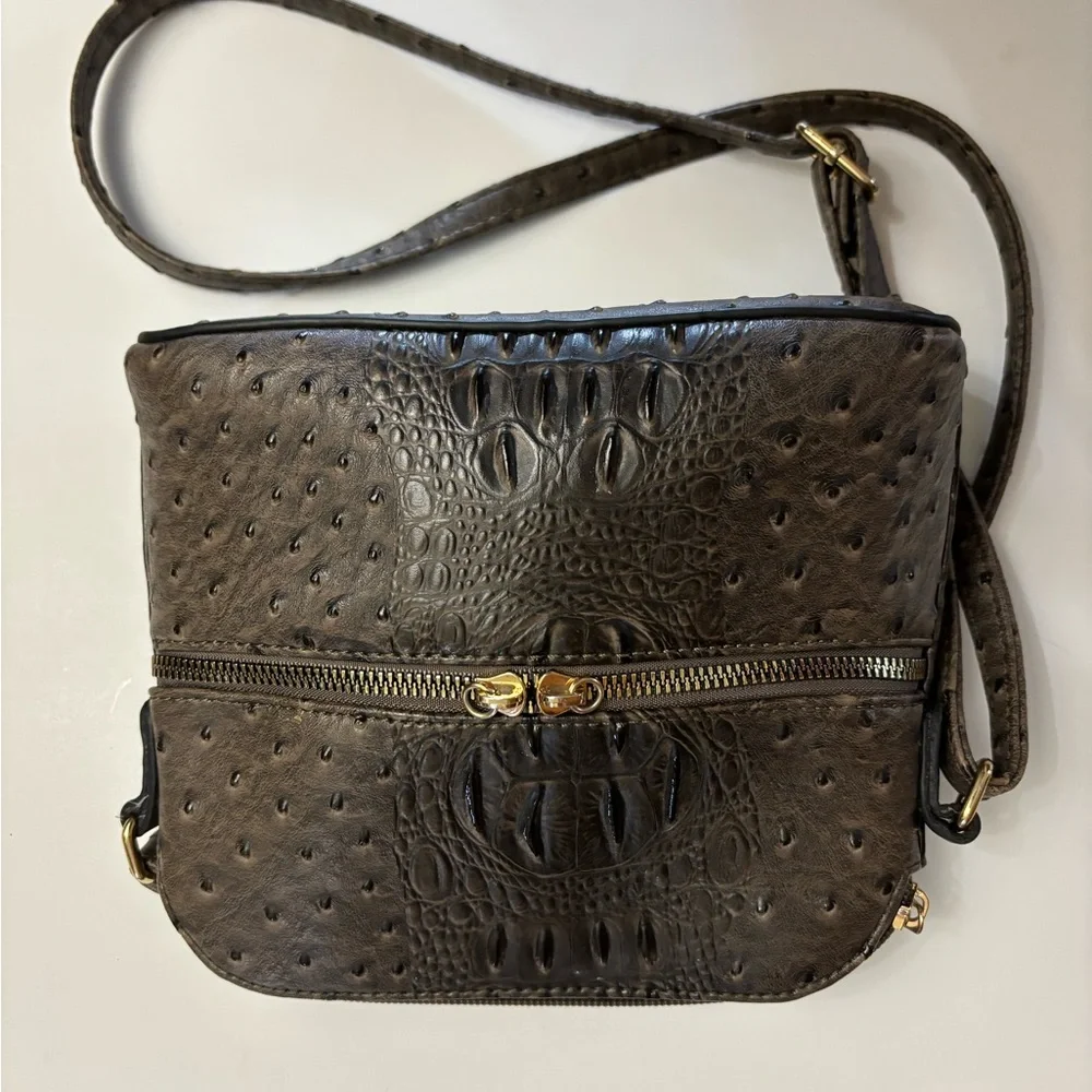 Brown Faux Croc and Ostrich Embossed Shoulder/Crossbody Bag with Gold Zip NWOT - Picture 4 of 8